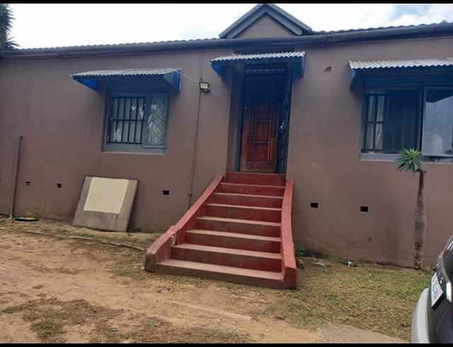 3 BEDROOM HOUSE FOR SALE IN SEA VIEW